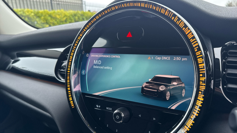 MINI Hatchback 1.5 Cooper Classic Premium Plus 5dr Auto Petrol Hatchback